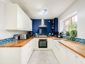 Photo 15- click for photo gallery